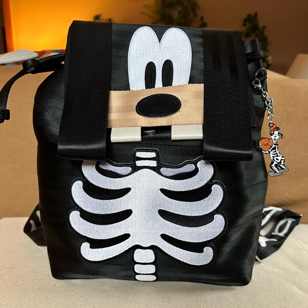 Harveys Halloween Goofy Backpack